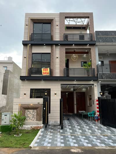 5 Marla House In Park View City For sale At Good Location