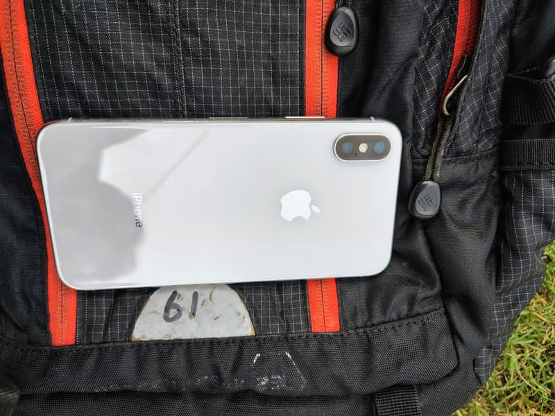 Apple iPhone X 3