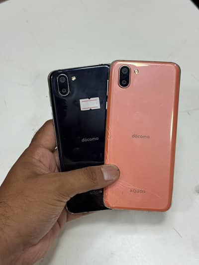 Sharp Aquos R2 4GB 64GB Non PTA Back Crack