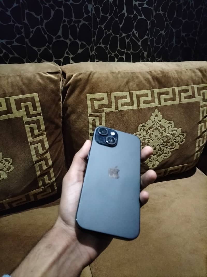 Apple iPhone 15 3