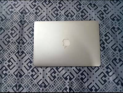 MacBook Pro | Core i5 | 8GB DDR3 RAM | 251GB Flash SSD