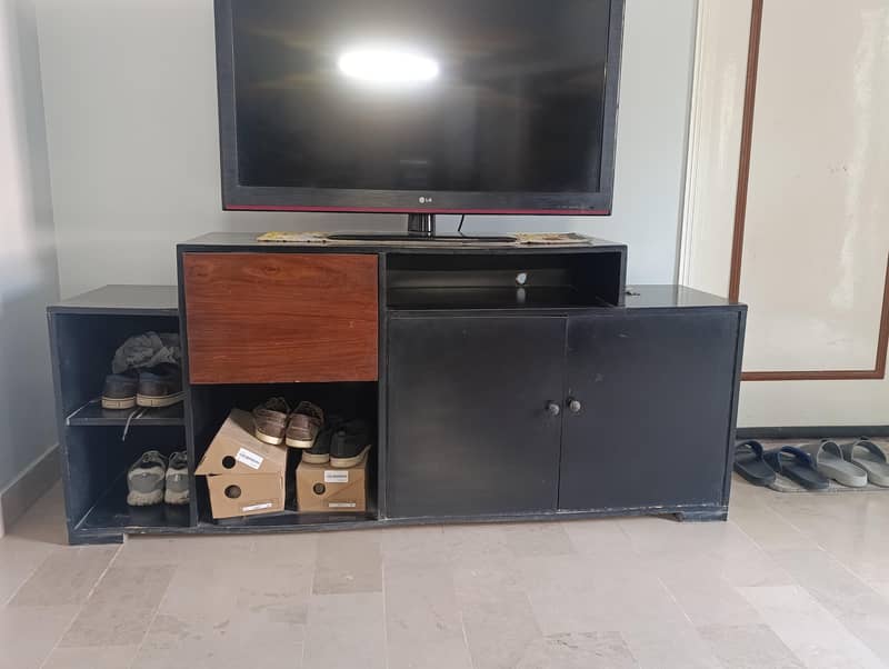 TV console 0