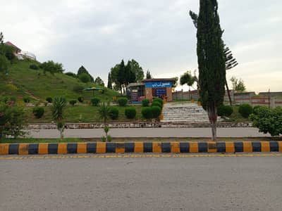 1 Kanal ( 5400 Sq Ft ) ( 60*90 in Prime Block ) Residential Plot in E-18 Islamabad.