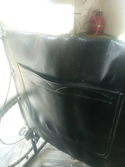 urgent for sale price 17k jis bhai ko chaheya rabta kry moka pa Kam ho