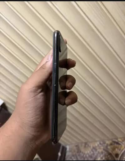Apple iPhone XS