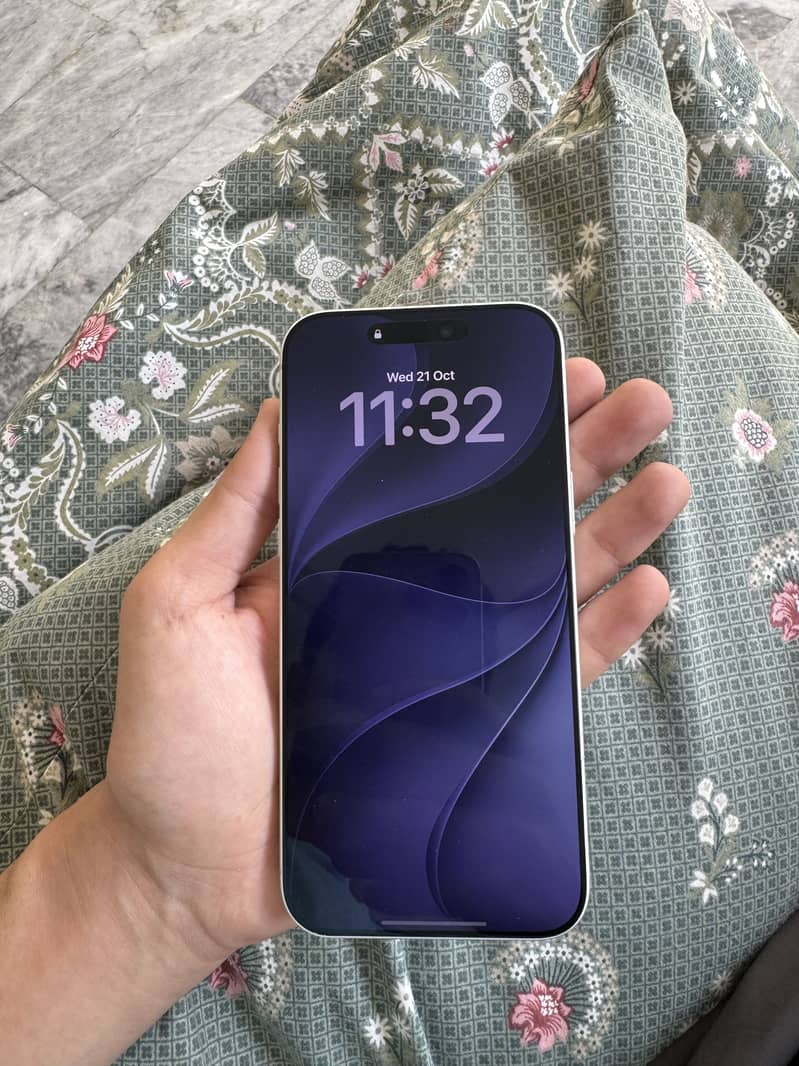 Apple iPhone 17 Pro Max 3