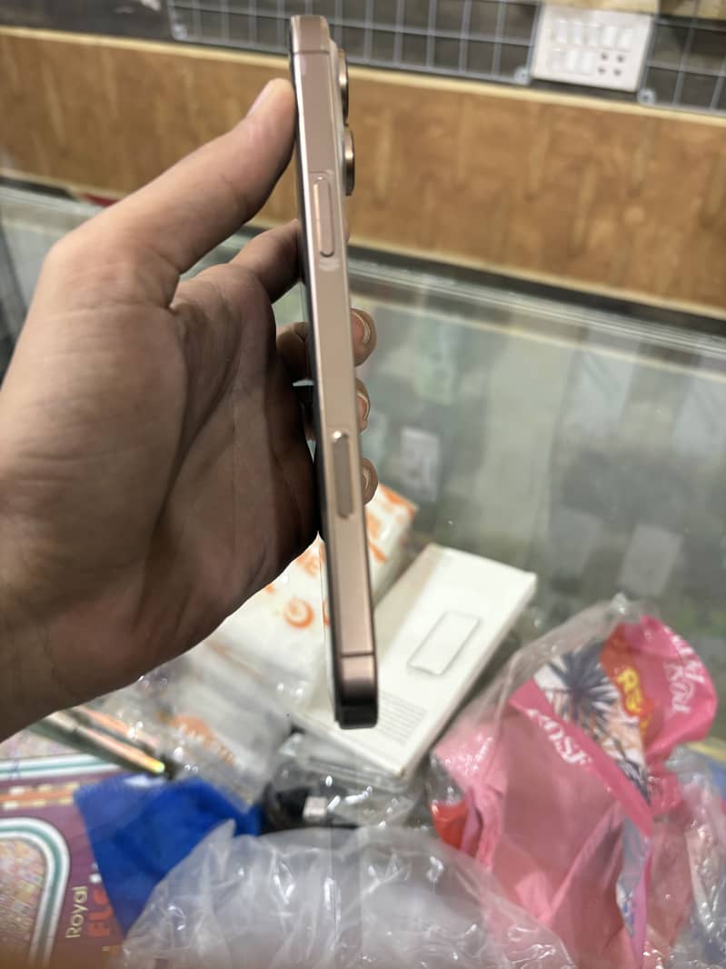Apple iphone 16 pro max 256gbJv Desert titanium-10/10 Condition-x 3