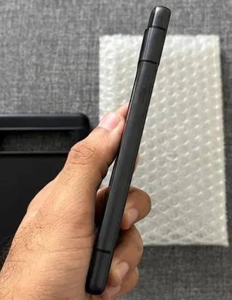 Google Pixel 7a 4