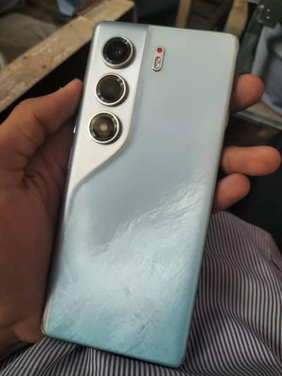 Tecno CAMON 40 Pro