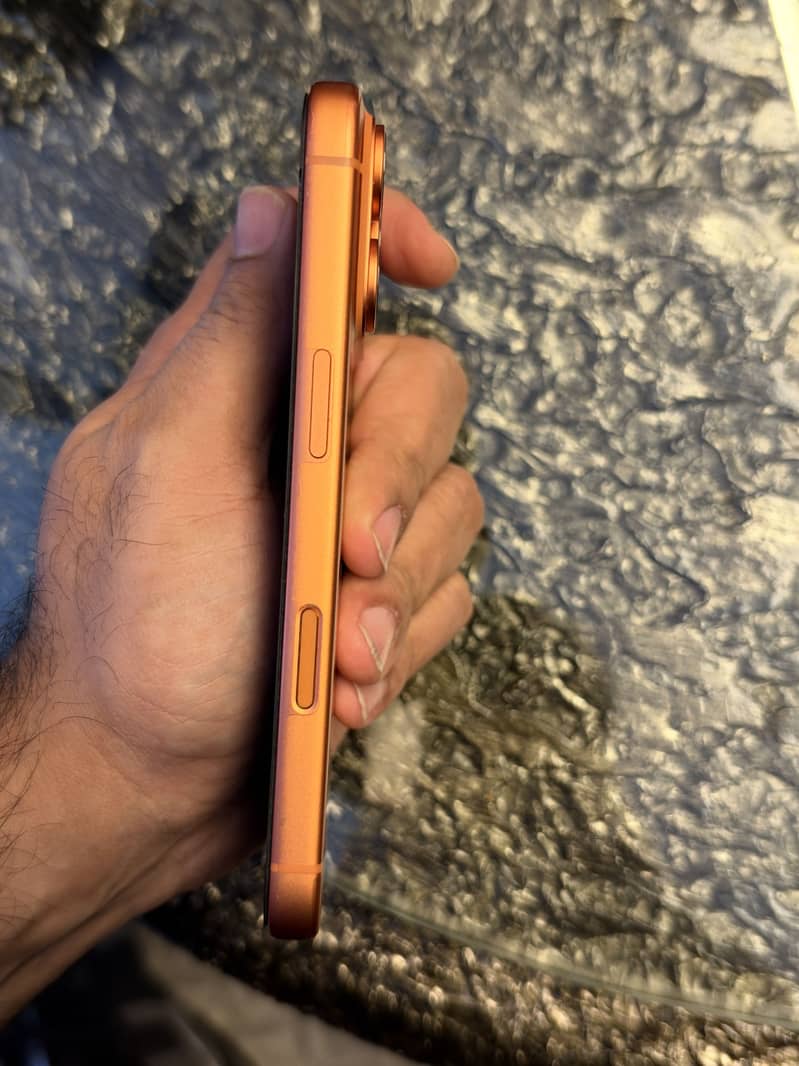 Apple iPhone 17 Pro 1