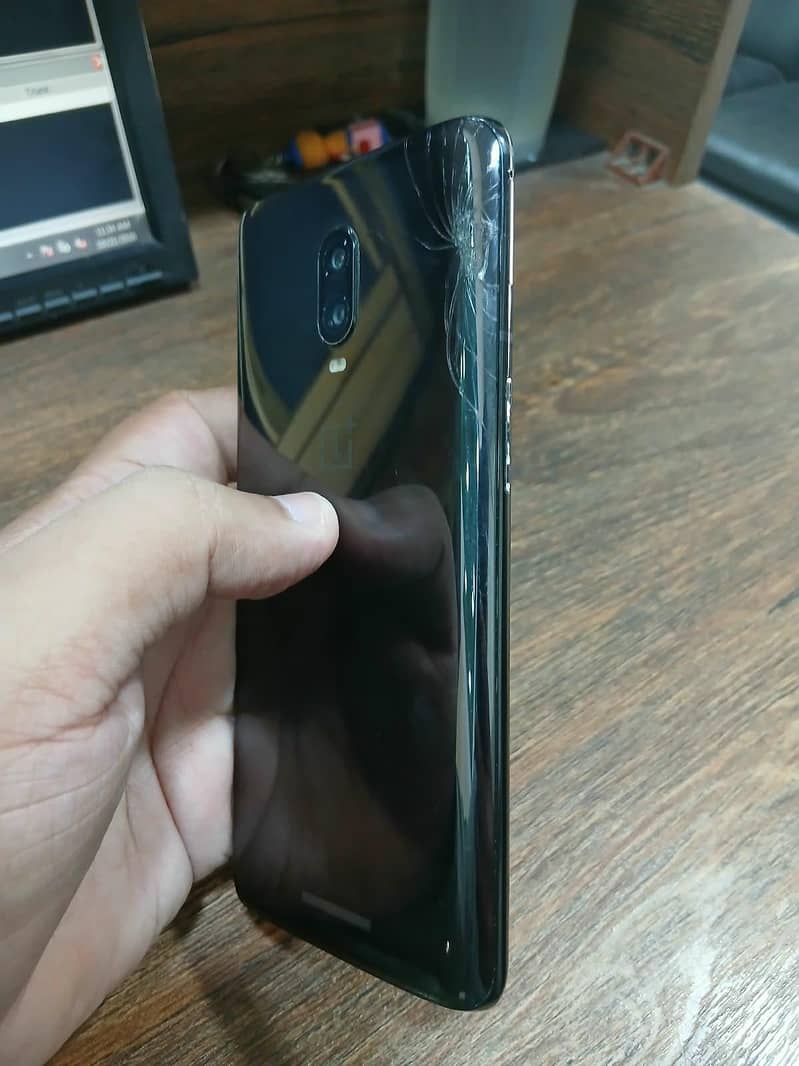 One Plus 6T 4