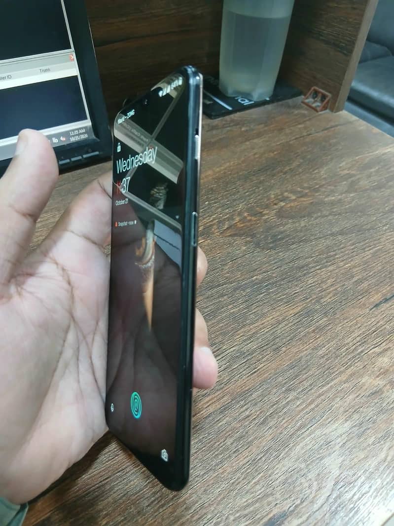 One Plus 6T 5