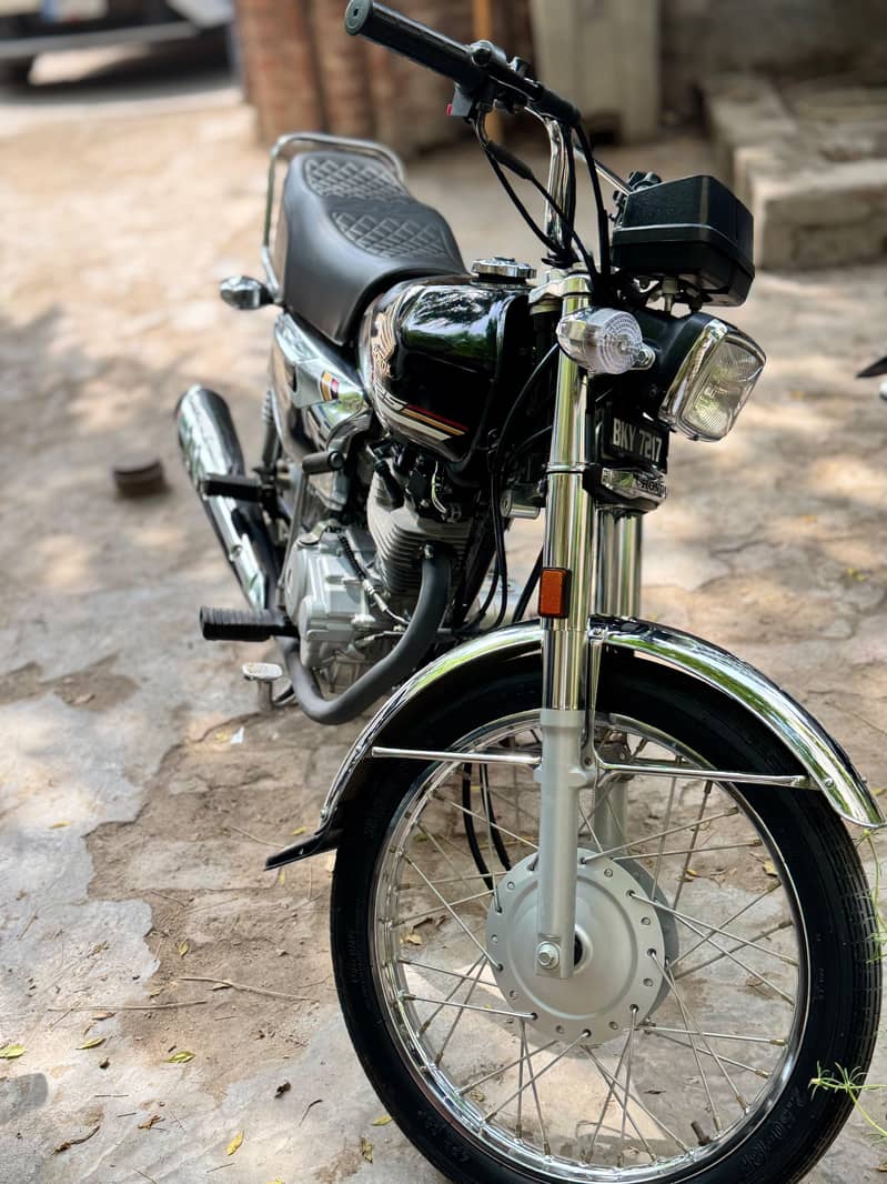 Honda CG 125 Special Edition 2026 Model | Totally Genuine 1