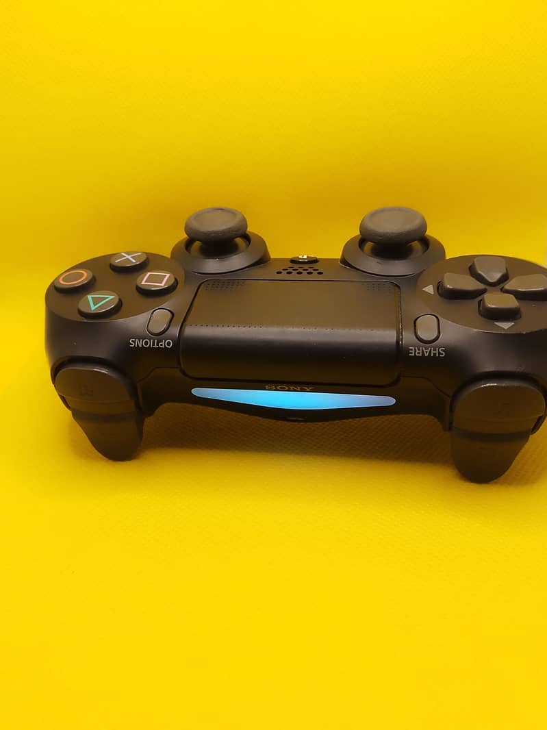 original dual shock PS4 controller 1