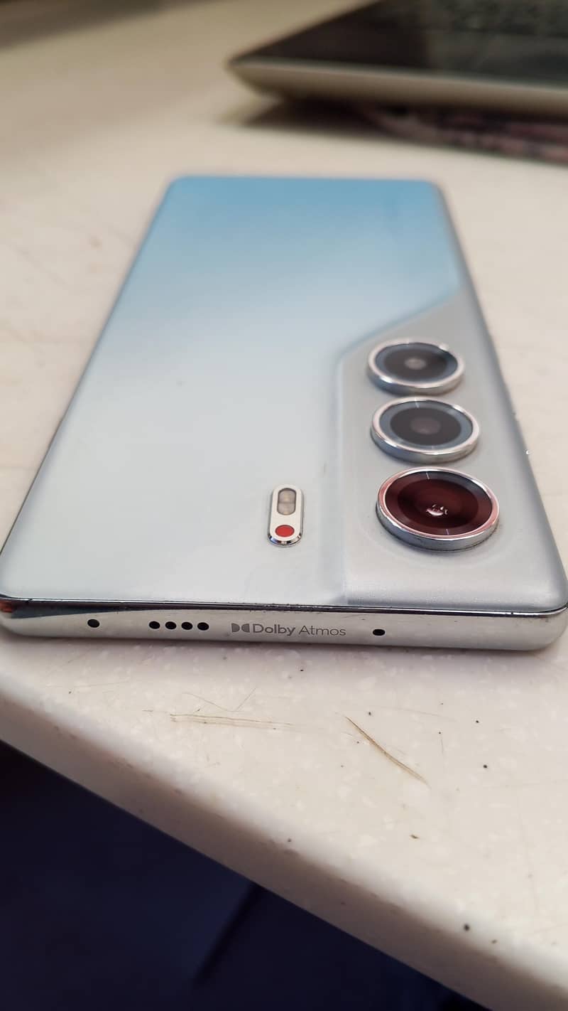 Tecno CAMON 40 Pro 2