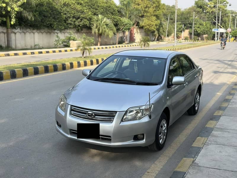 Toyota Corolla Axio 1