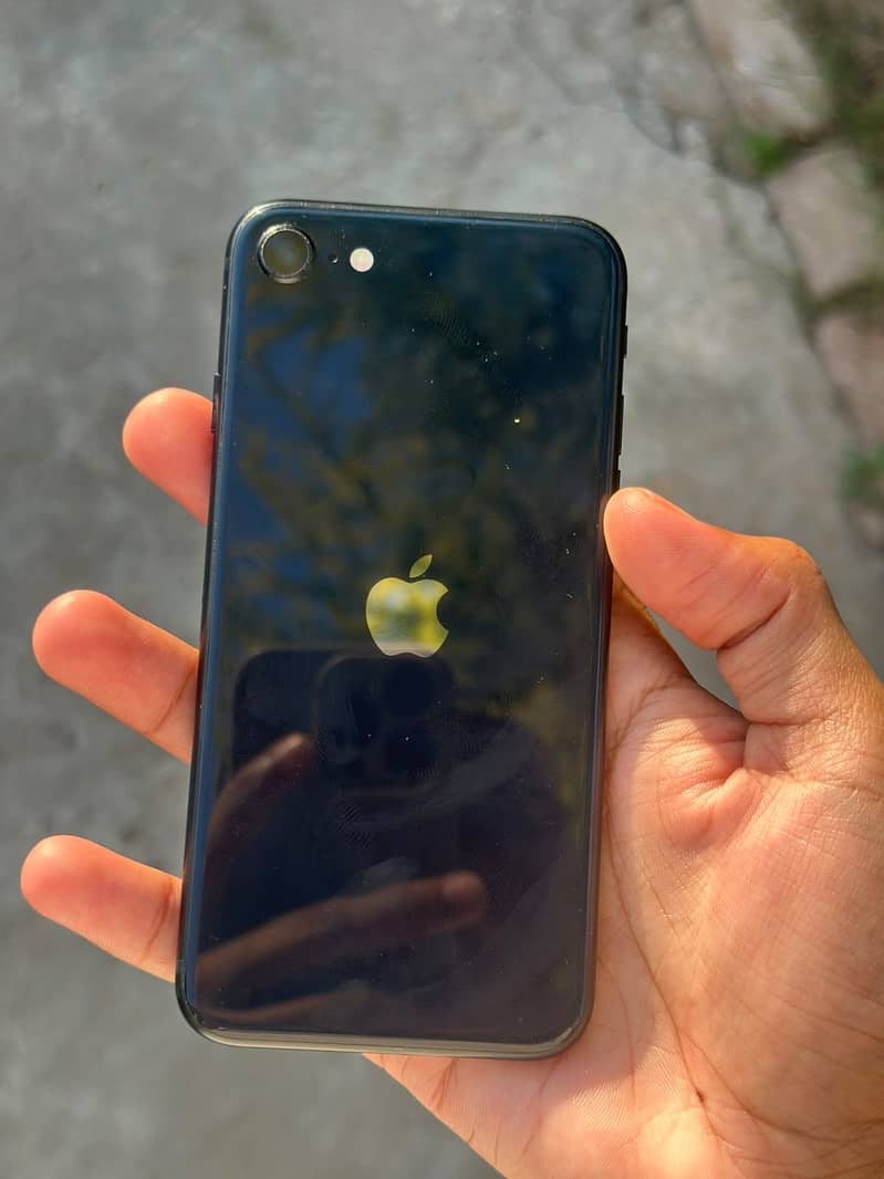 Apple iPhone SE3 generation 0