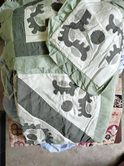 comforter set see description for details