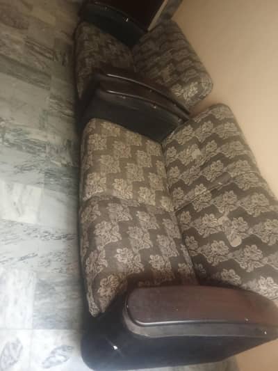 Used 2-seater sofa