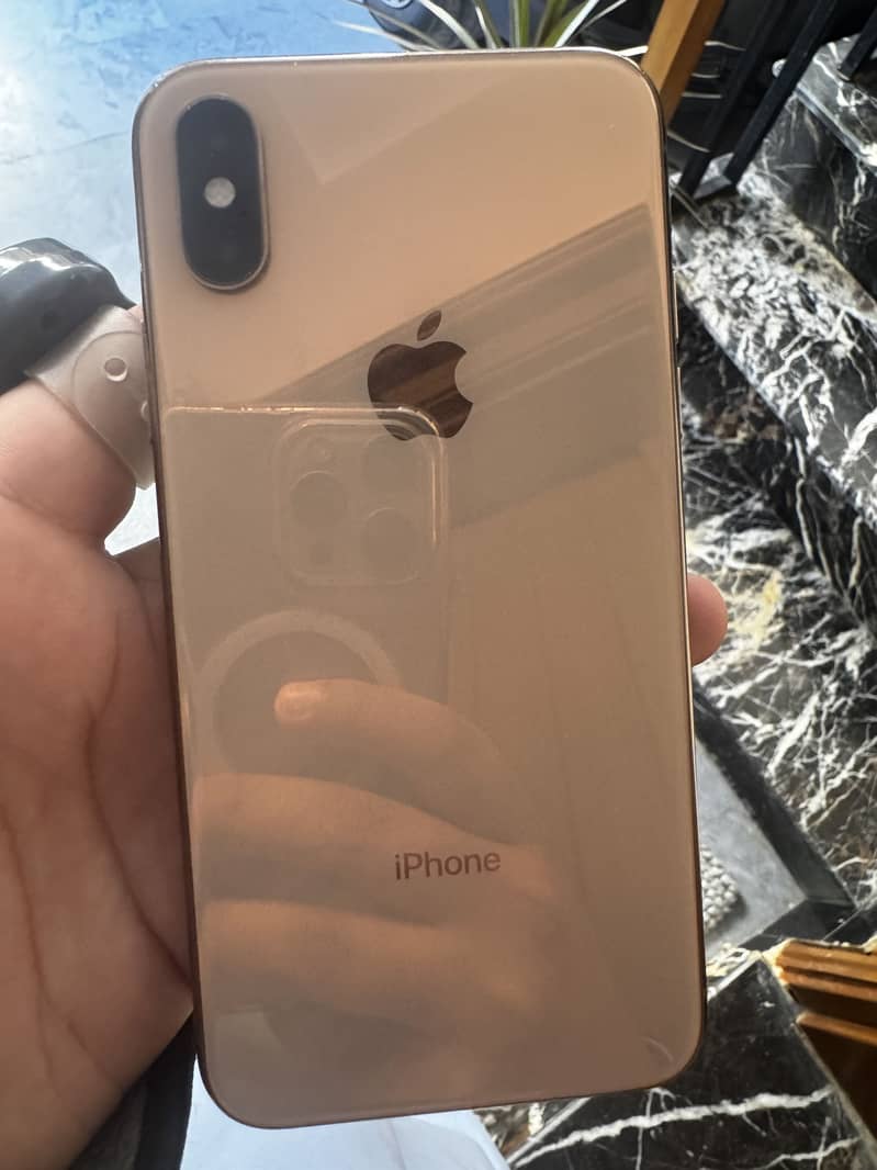 Apple iPhone XS 3