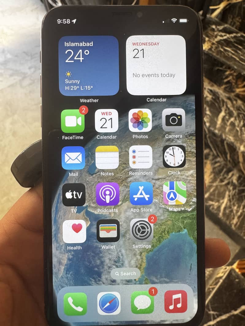 Apple iPhone XS 1