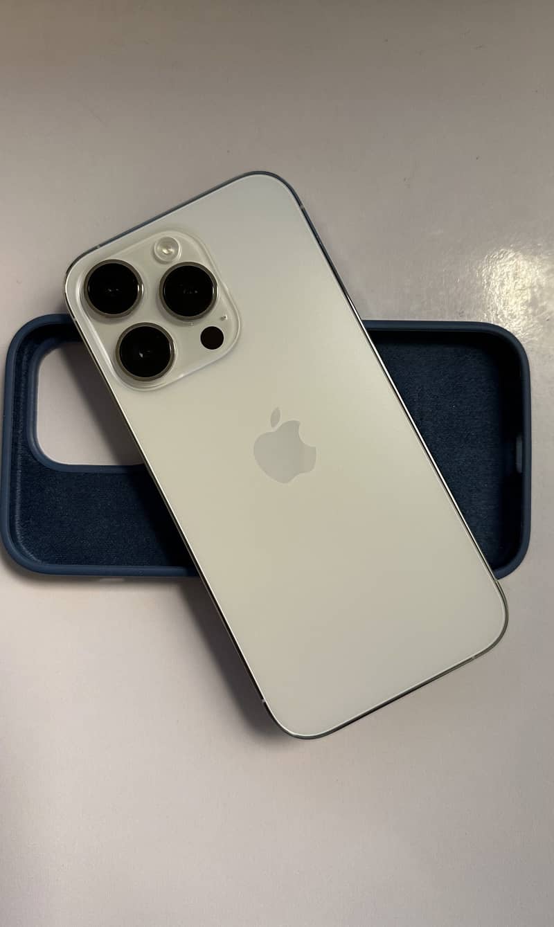 Apple iPhone 14 Pro 0