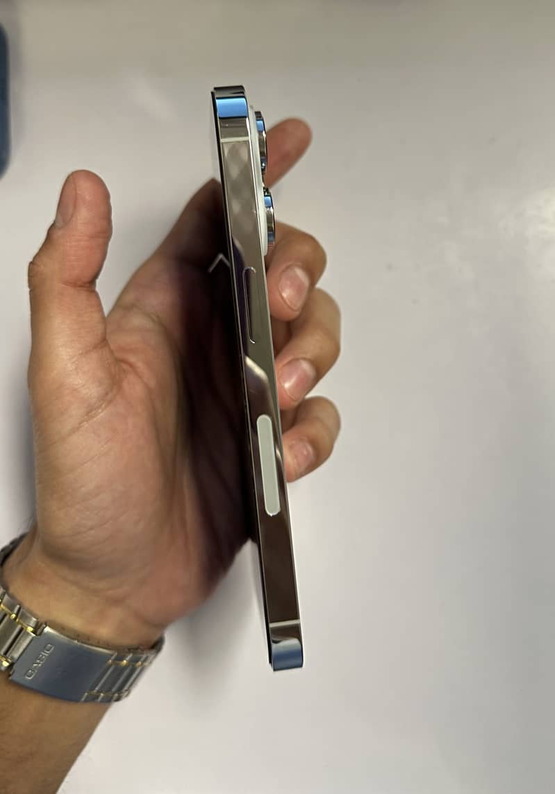 Apple iPhone 14 Pro 3