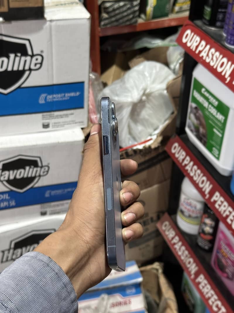 Apple iPhone 13 Pro Max 1