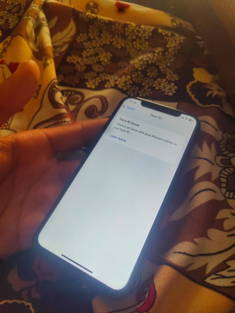 Apple iPhone X 0