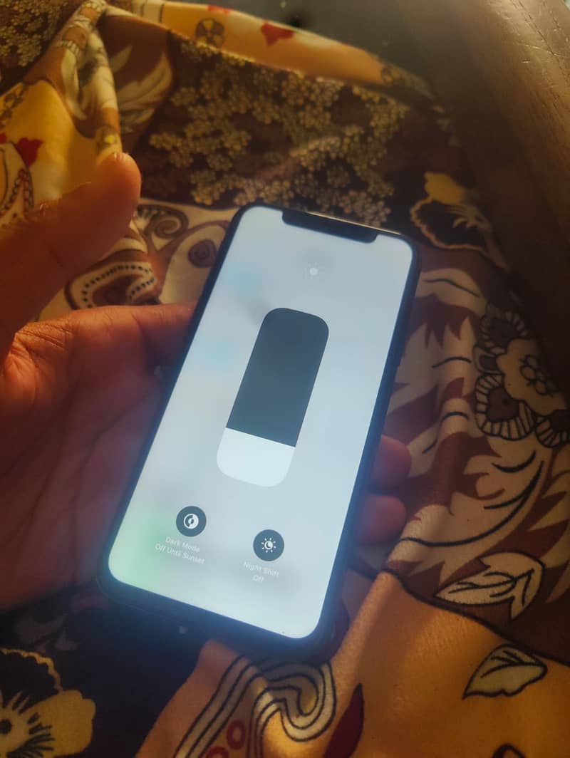 Apple iPhone X 3