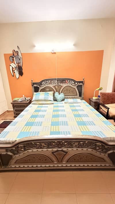 King size deco paint bed with dressing