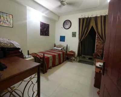 1400 Square Feet Flat Is Available For sale In Capital Square