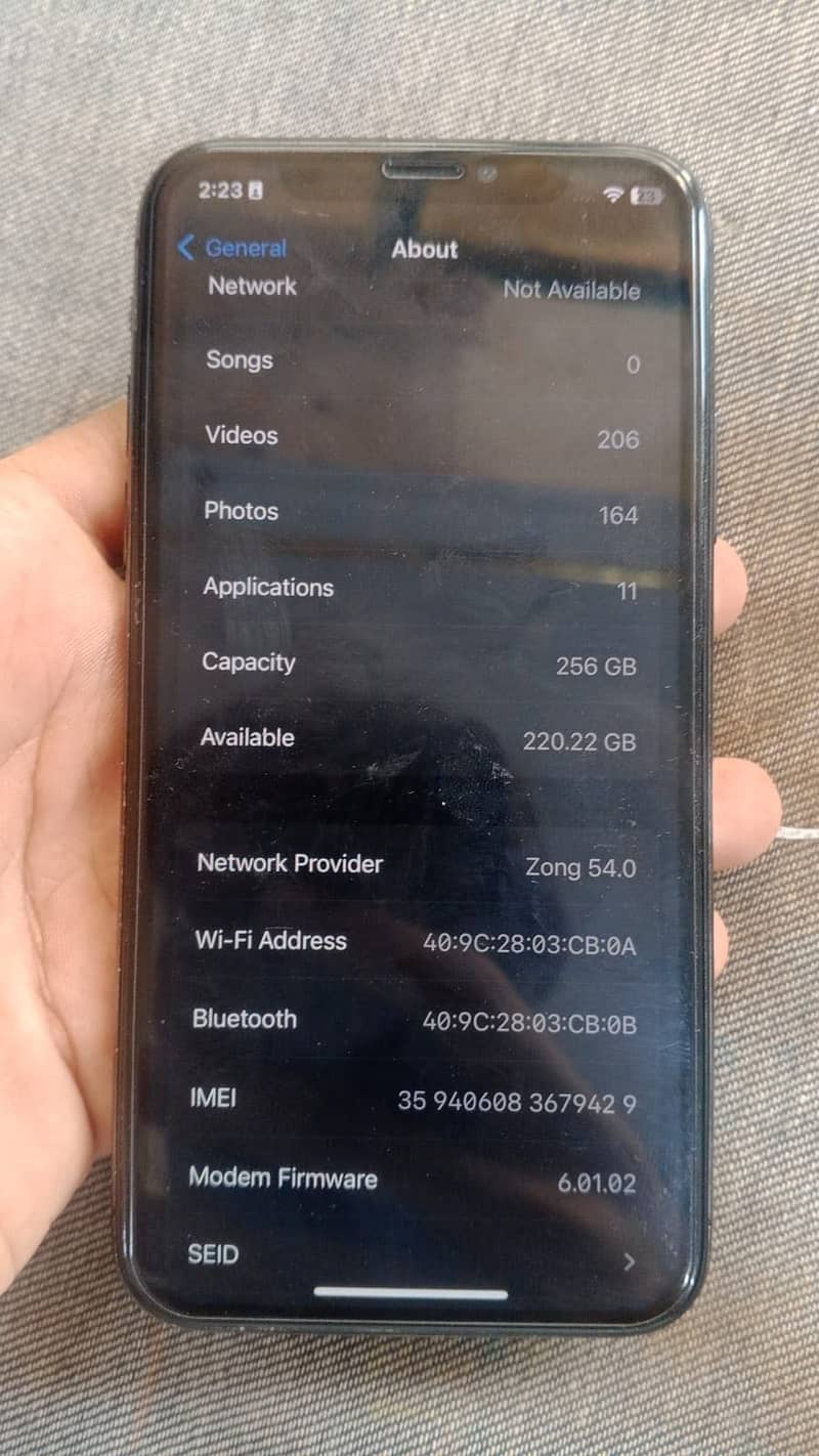 Apple iPhone X 4