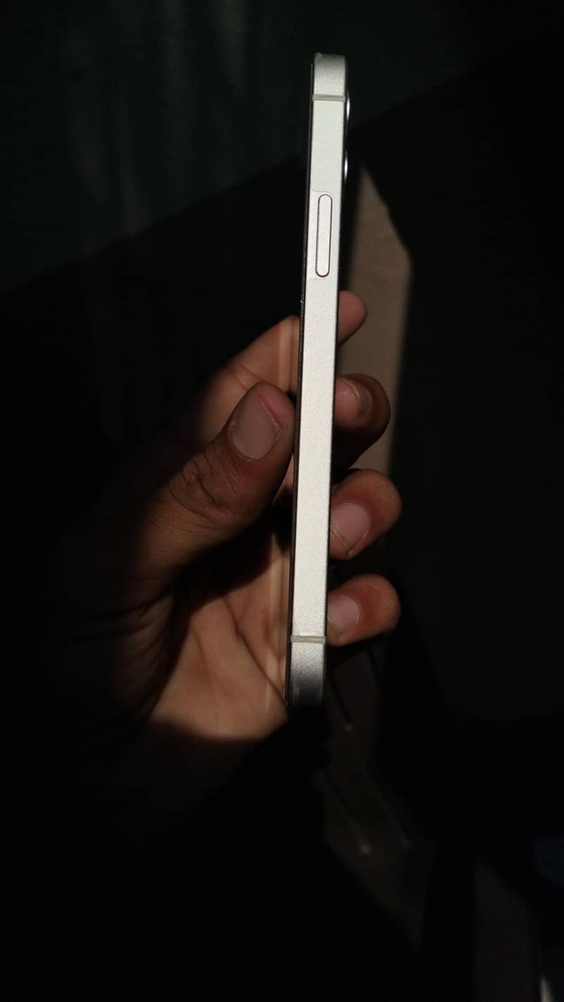 Apple iPhone 12 2