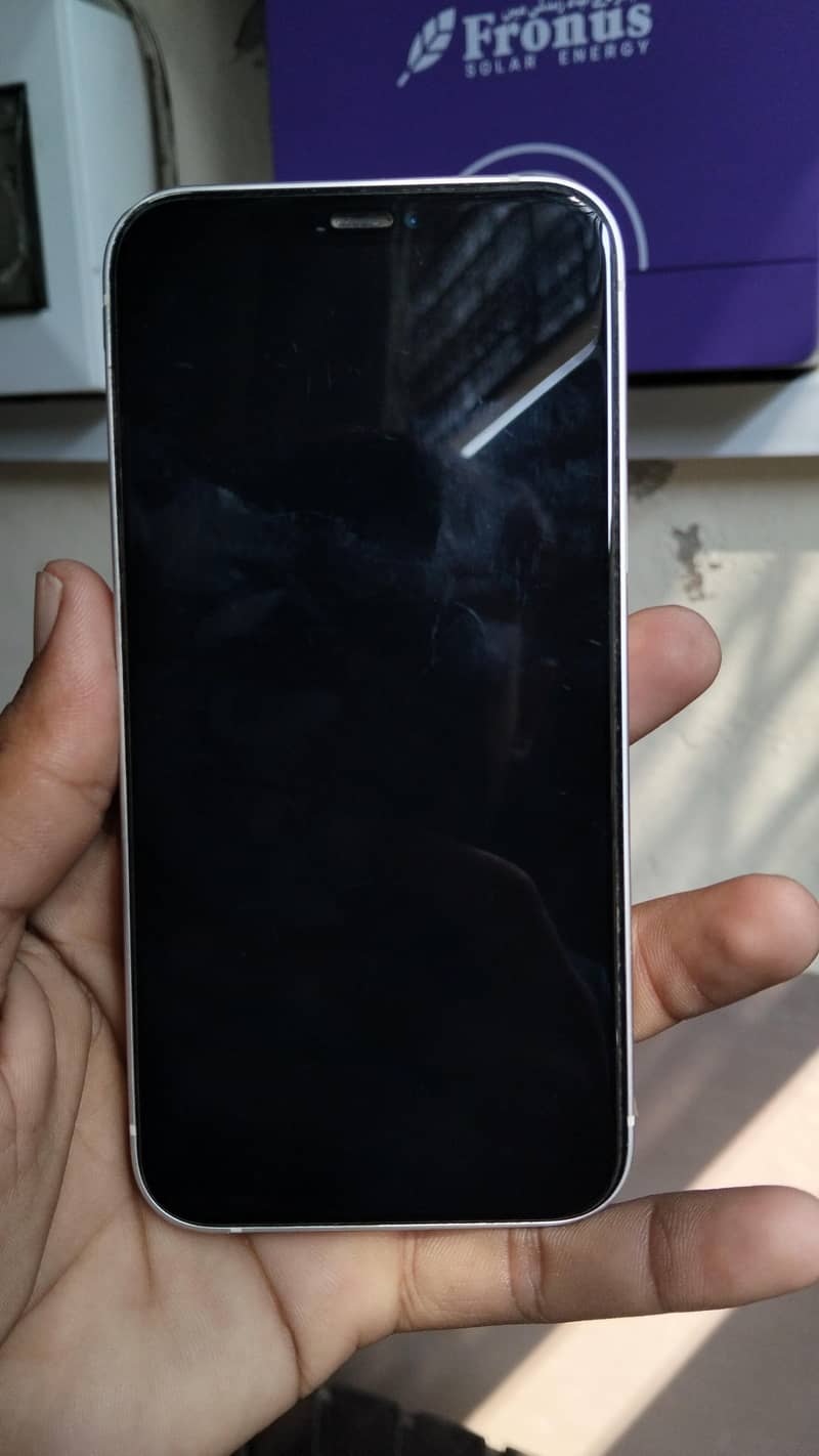 Apple iPhone 12 6