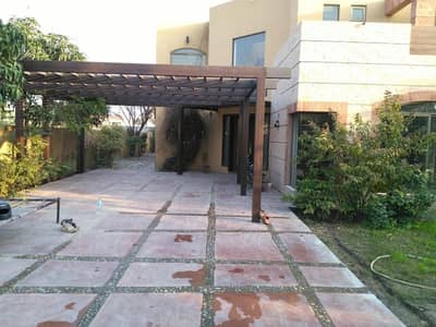 Valencia 2Kanal Old House For Sale at prime location
