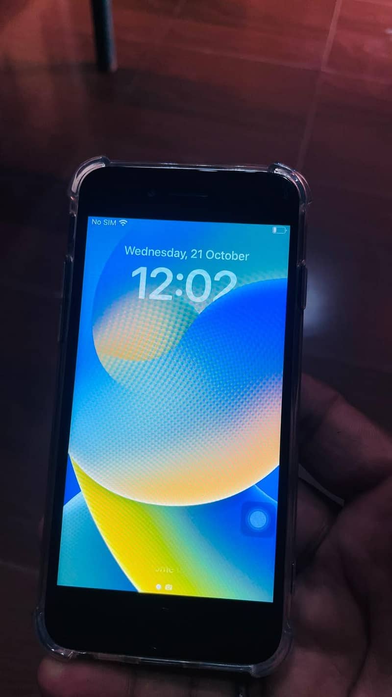 Apple iPhone 8 0