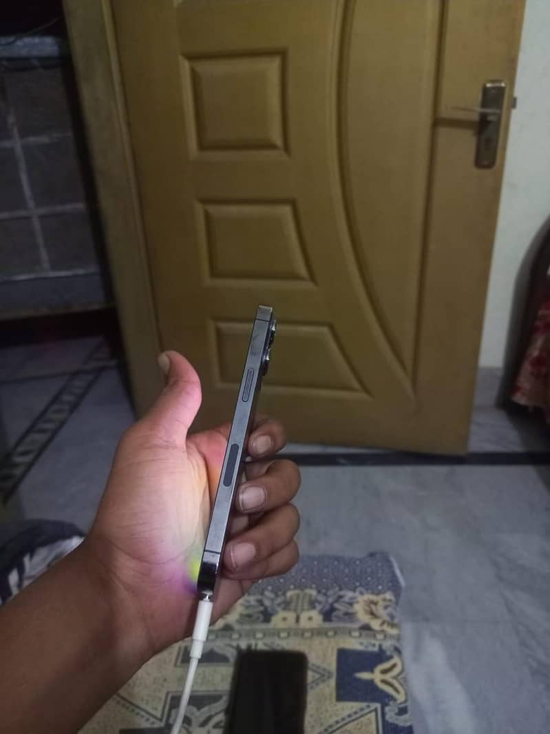 Apple iPhone 13 Pro 1