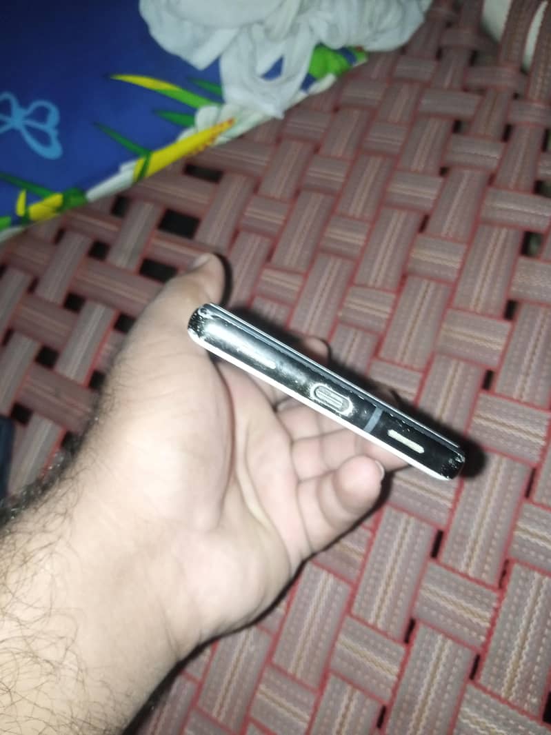 Google Pixel 6a 5