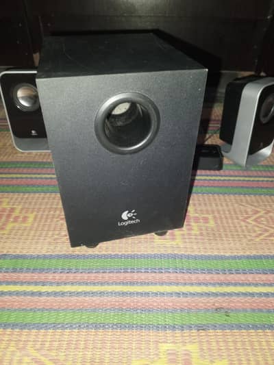 LOGITCH BOOFER SPEAKER SET FOR SALE