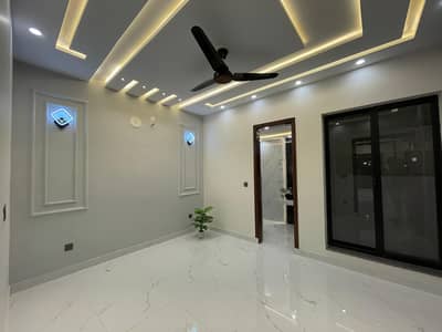 5 Marla Brand New House Available for Sale