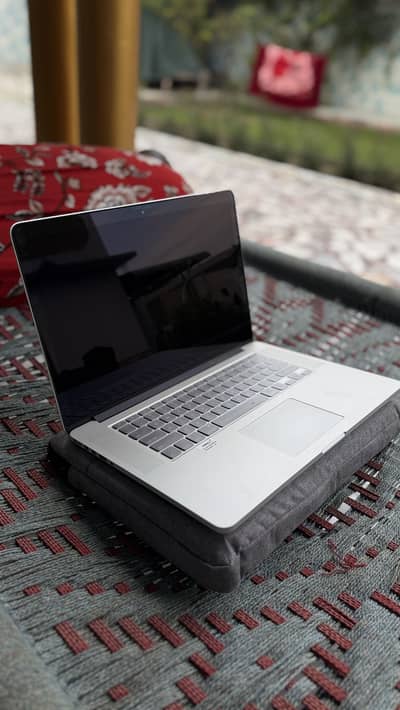 Mackbook pro cori7