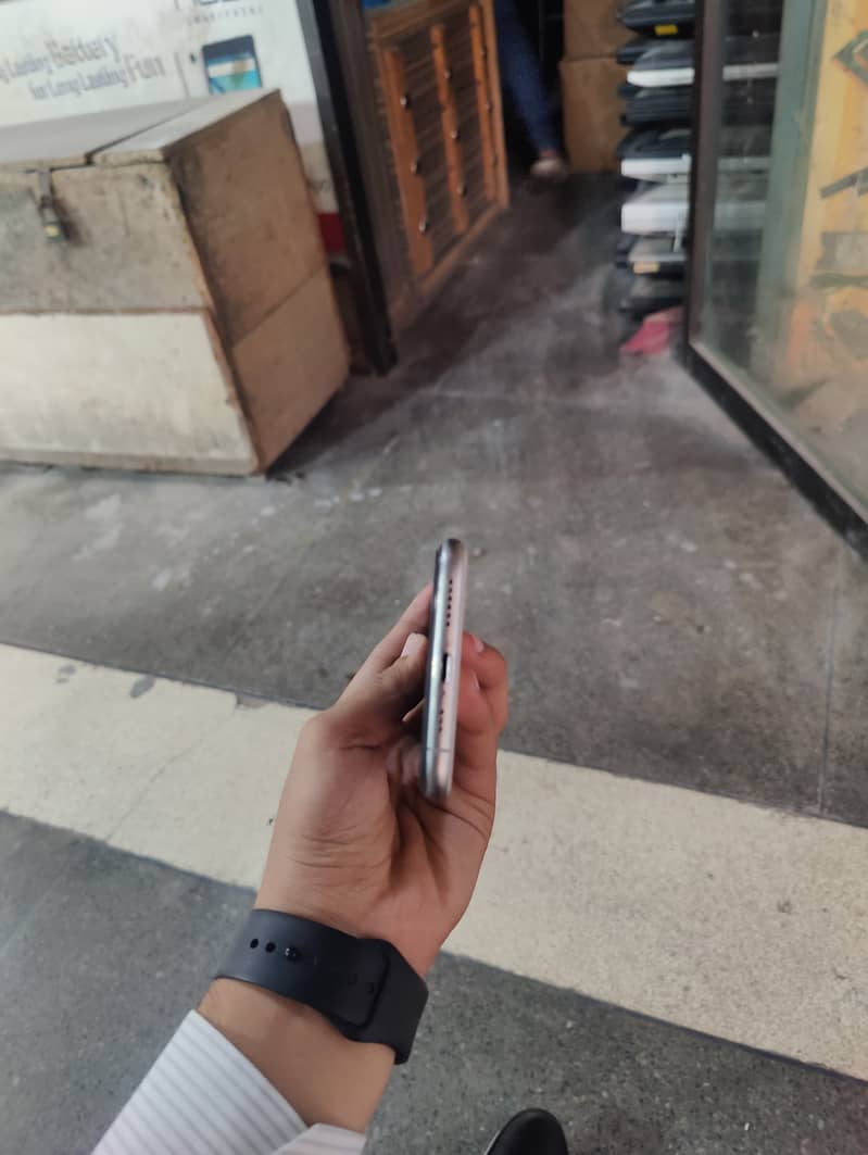 Apple iPhone XS 0