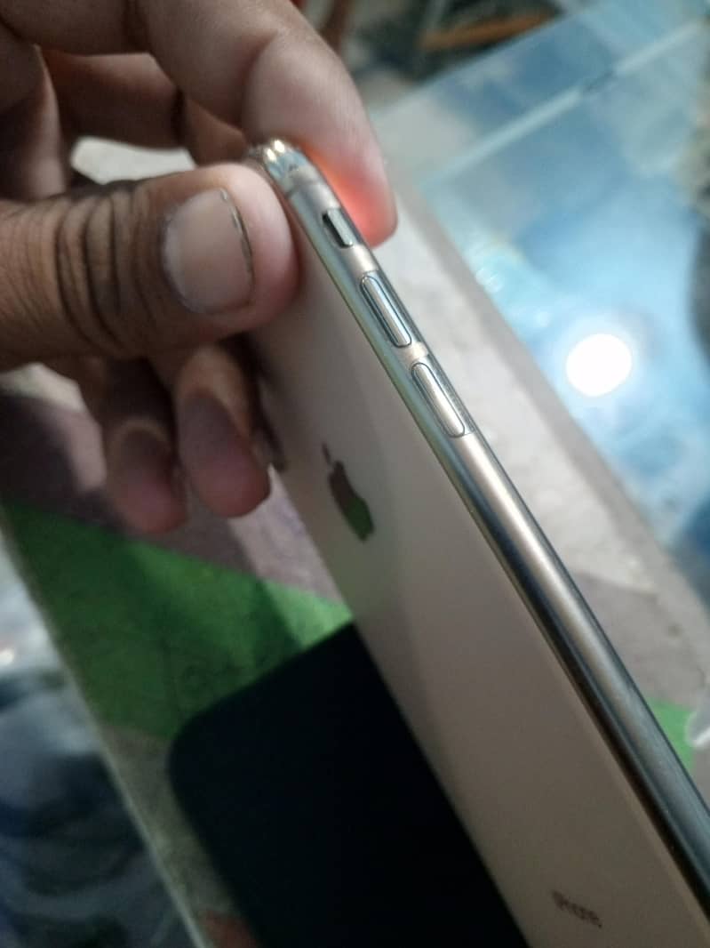 Apple iPhone XS Max 5