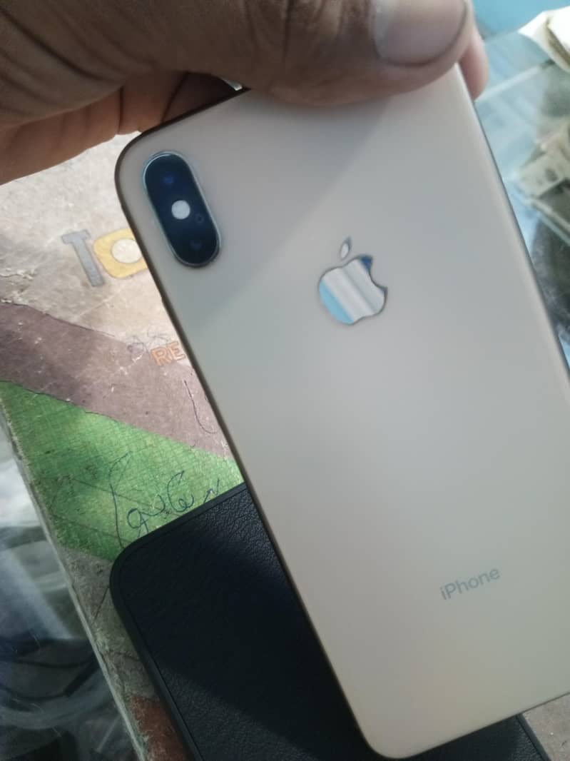 Apple iPhone XS Max 6