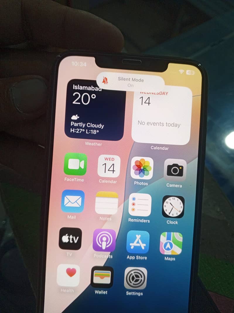 Apple iPhone XS Max 7