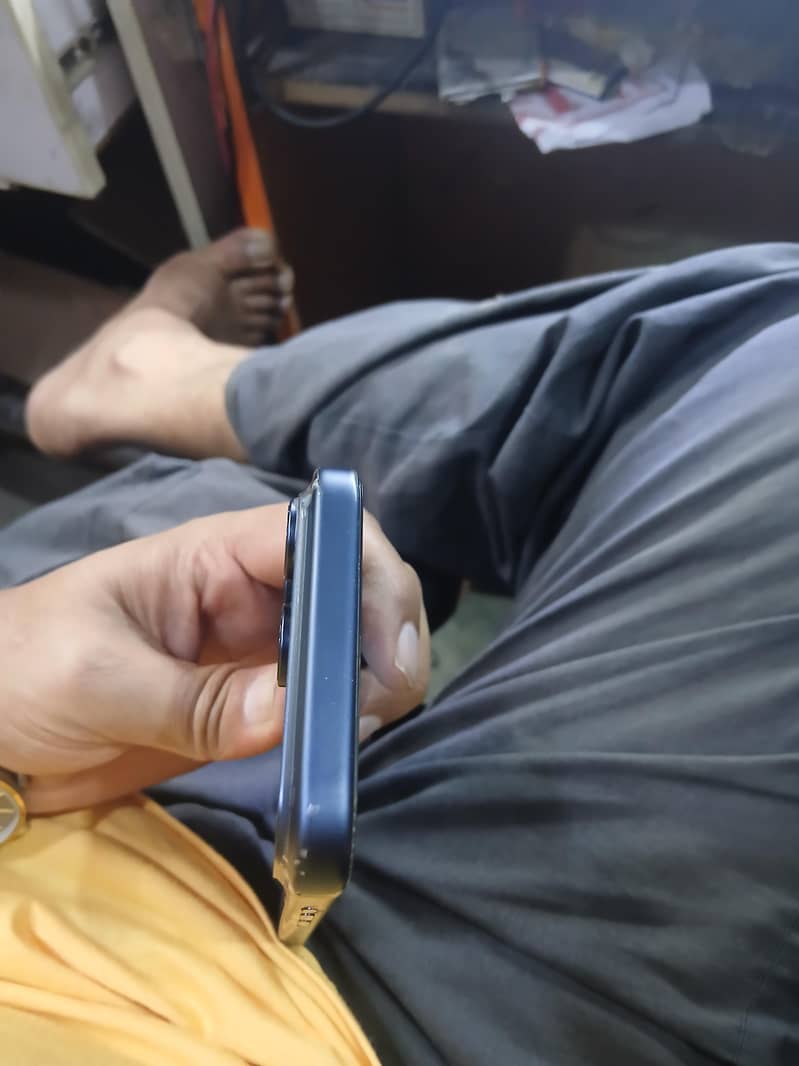 Apple iPhone 17 Pro Max 4