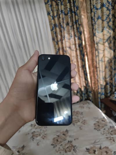 Apple iPhone SE 3 3rd gen A15 bionic