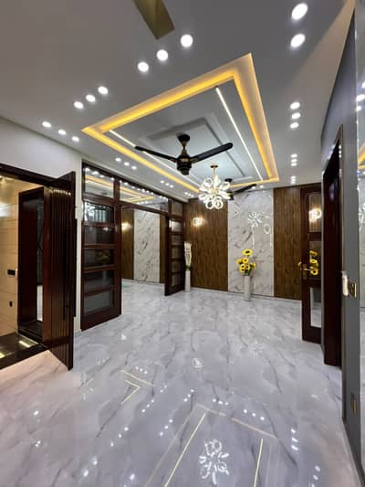 5 Marla Park Facing House For Sale In Executive Block Park View City Lahore