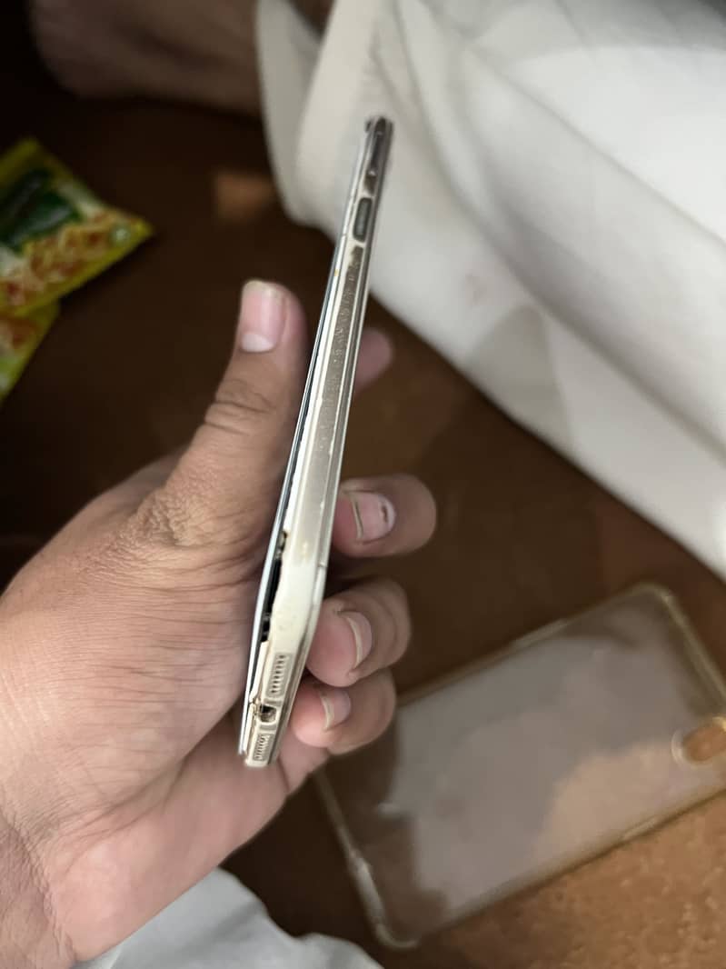 Oppo A37 1